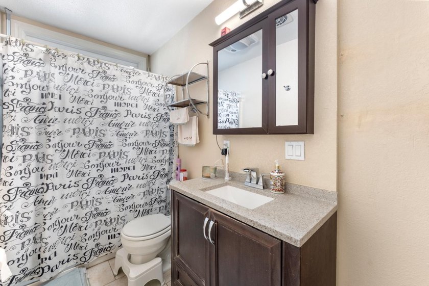 Welcome to 123 Gardenia Way in East Palo Alto, a spacious and - photo 20