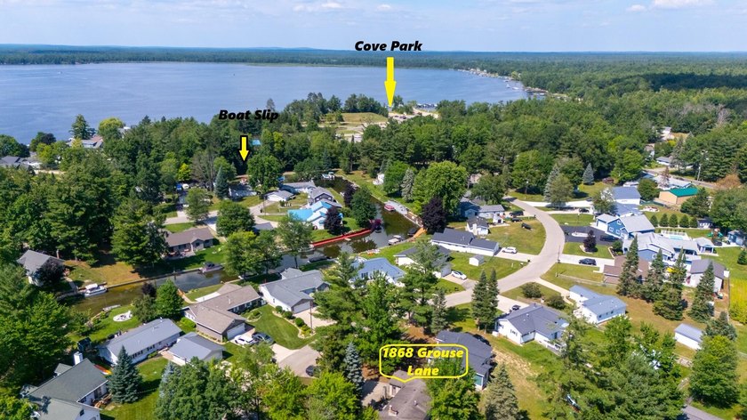 Nestled away on one of the most desirable residential areas in - photo 7