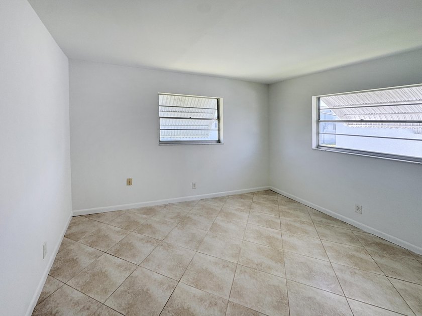 This home is priced at the I must it buy it deal. Welcome to 514 - photo 11