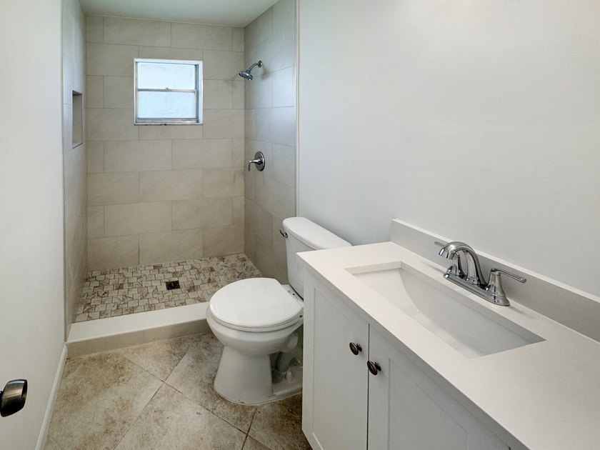 This home is priced at the I must it buy it deal. Welcome to 514 - photo 12