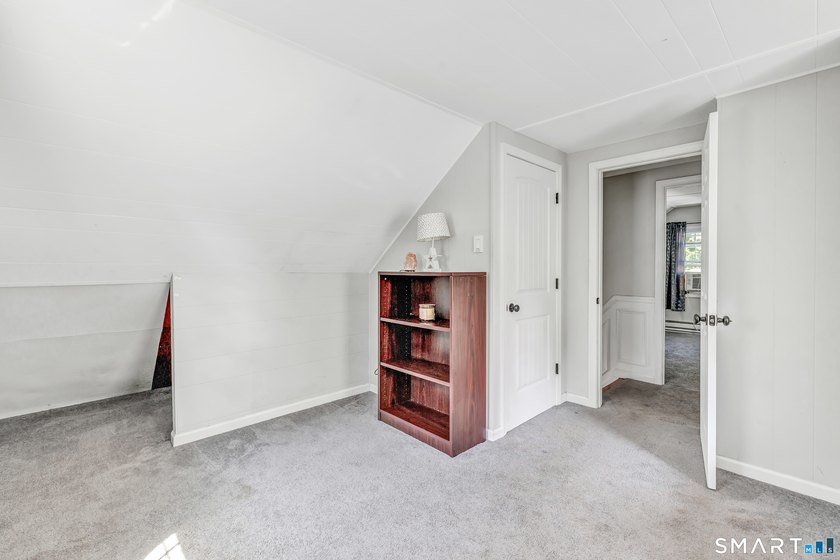 Welcome to this charming Cape in Fairfield's desirable - photo 21