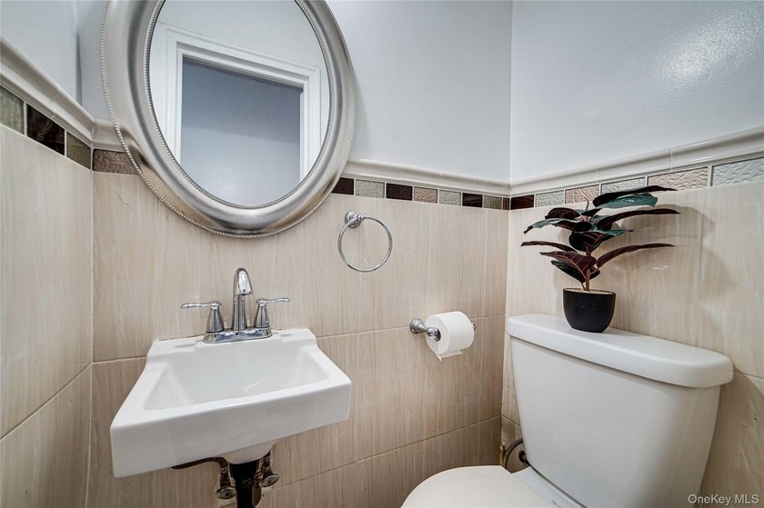 Great chance to own a semi-attached corner-lot duplex in the - photo 21