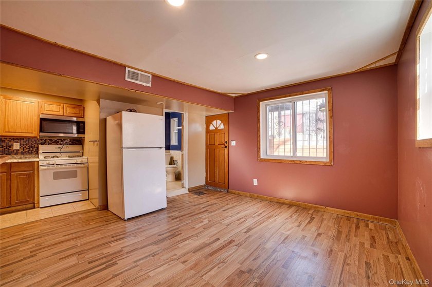Great chance to own a semi-attached corner-lot duplex in the - photo 26