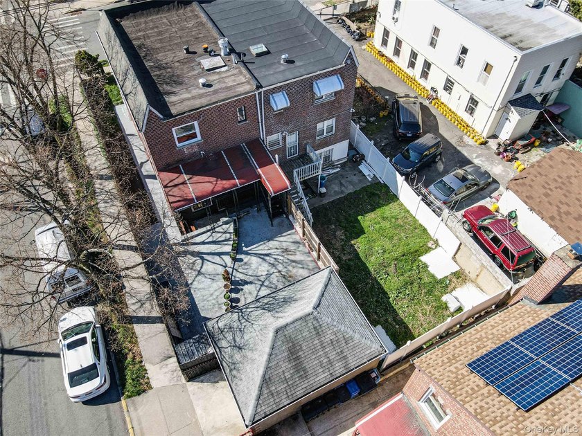 Great chance to own a semi-attached corner-lot duplex in the - photo 30