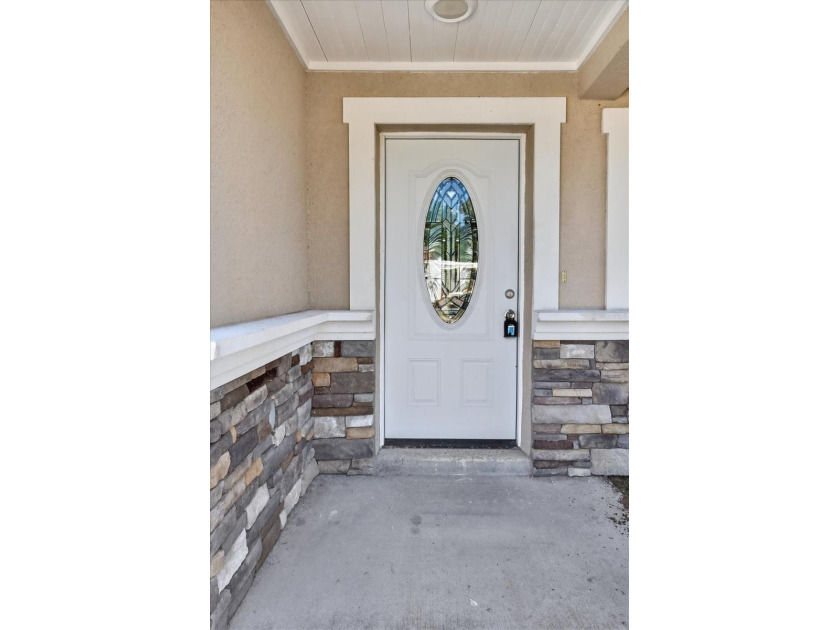 This Beautiful 2 Bedroom 2 Bath Dual Primary has an amazing - photo 5