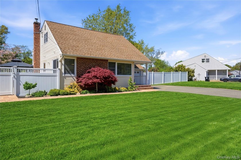 Set in the heart of West Islip, this beautifully updated - photo 39