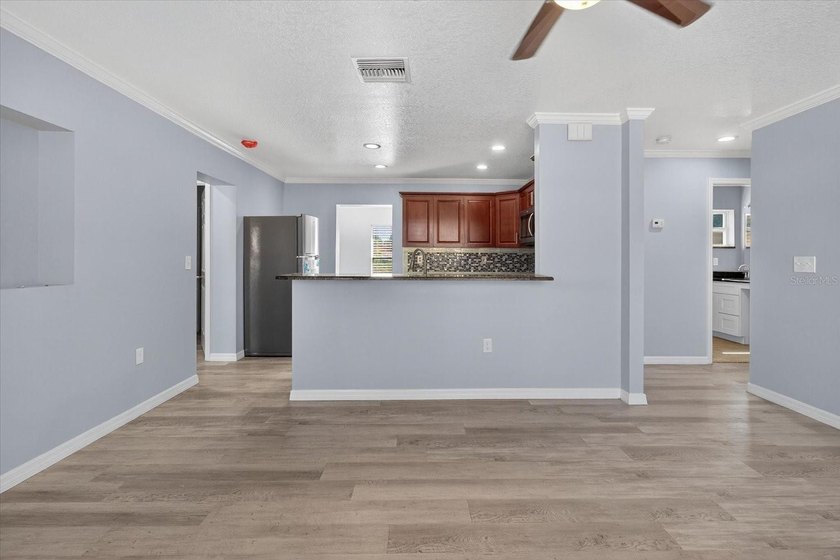 This Beautiful 2 Bedroom 2 Bath Dual Primary has an amazing - photo 10