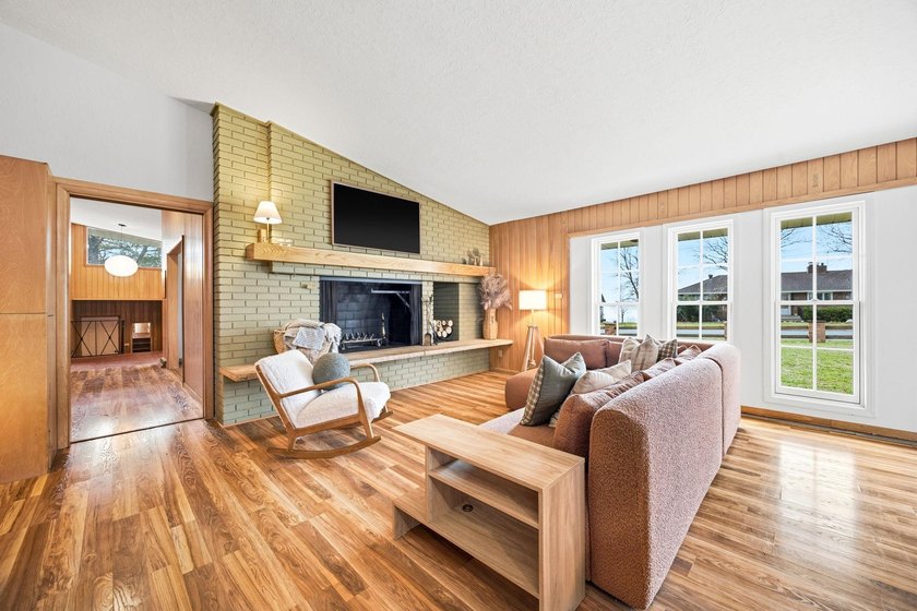 Sellers are relocating out of state, creating an exceptional - photo 5