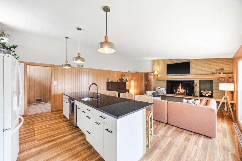Sellers are relocating out of state, creating an exceptional - photo 9