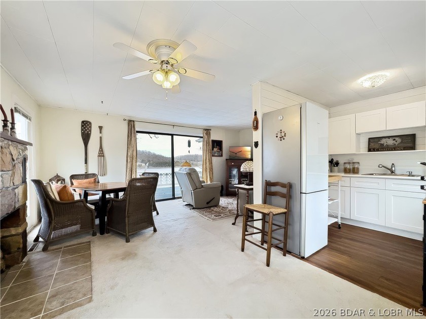 Welcome to your perfect Lake of the Ozarks retreat! This - photo 12