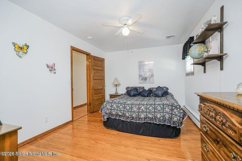 24 Ross Lane - Eltingville, Staten Island Step back in time and - photo 29