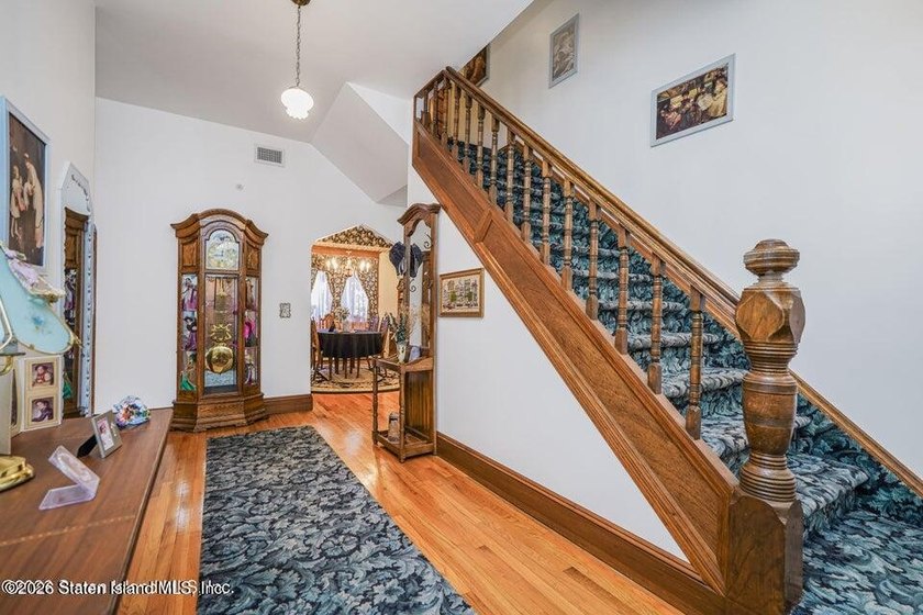 24 Ross Lane - Eltingville, Staten Island Step back in time and - photo 41