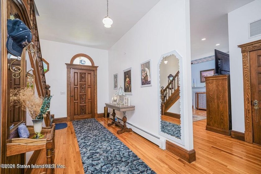 24 Ross Lane - Eltingville, Staten Island Step back in time and - photo 48
