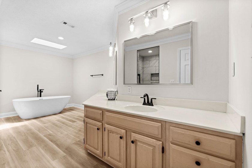 The best in one-level living starts here. Panoramic golf course - photo 25