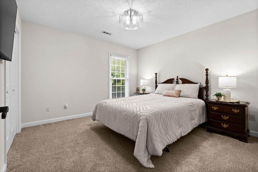 The best in one-level living starts here. Panoramic golf course - photo 29