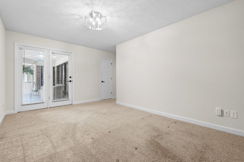 The best in one-level living starts here. Panoramic golf course - photo 31