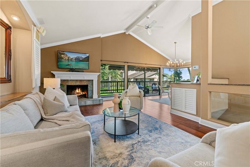 BEAUTIFUL HOME ON A PRIVATE CUL-DE-SAC WITH SERENE GREENBELT - photo 6