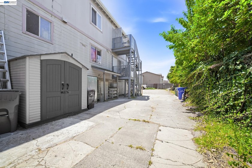 A rare and compelling income-producing opportunity in the heart - photo 6