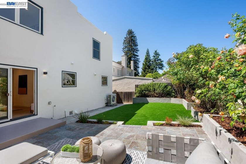 This beautifully reimagined Mediterranean-style residence - photo 38