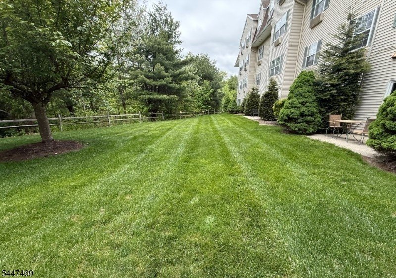 Desirable Bald Eagle Common 55+ Community, Beautiful Alexandria - photo 3