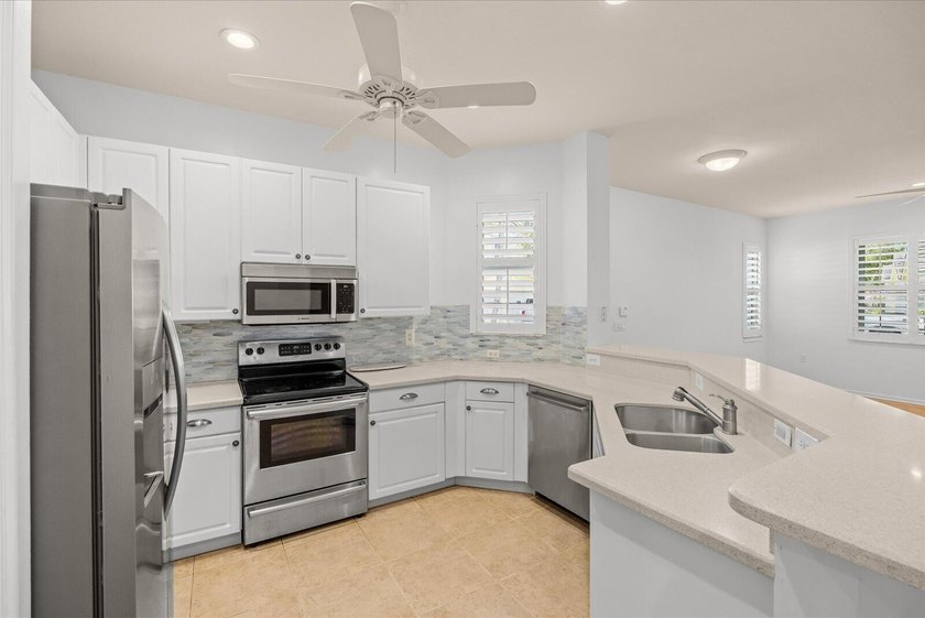 Beautifully updated 3BR/2BA home in the desirable Key - photo 7