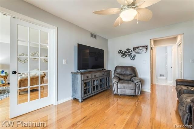 Rare opportunity to own a beautifully updated waterfront condo - photo 21