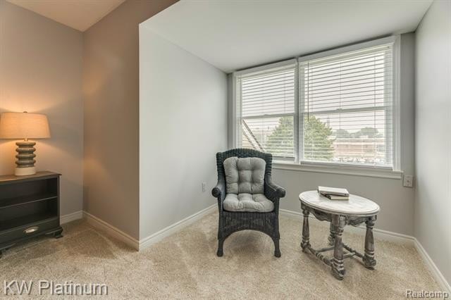 Rare opportunity to own a beautifully updated waterfront condo - photo 36