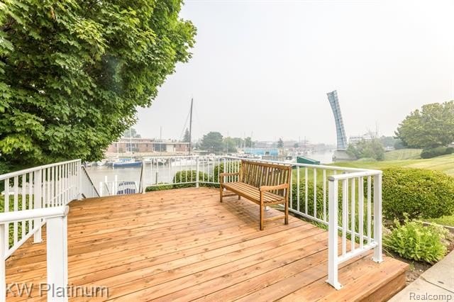 Rare opportunity to own a beautifully updated waterfront condo - photo 49