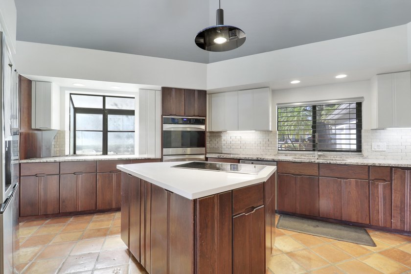 This custom built residence offers just over 3500 square feet - photo 8
