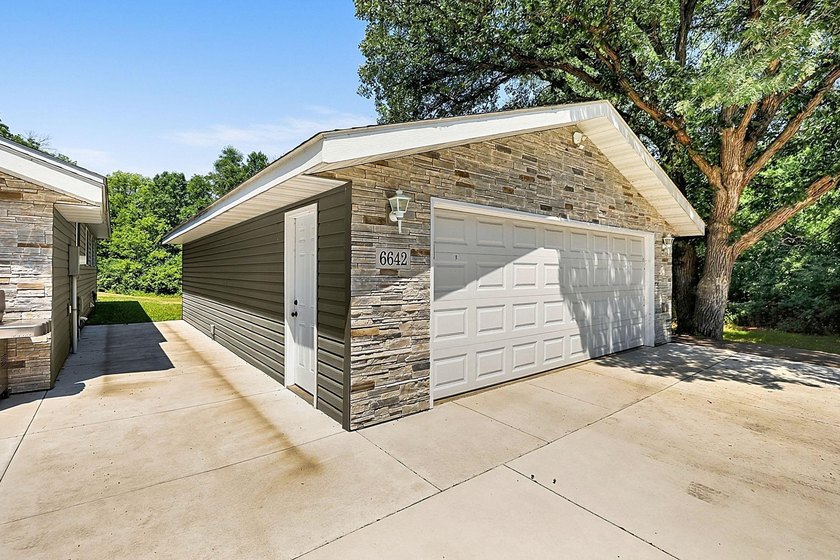 This unique riverfront property offers several hundred ft of - photo 19