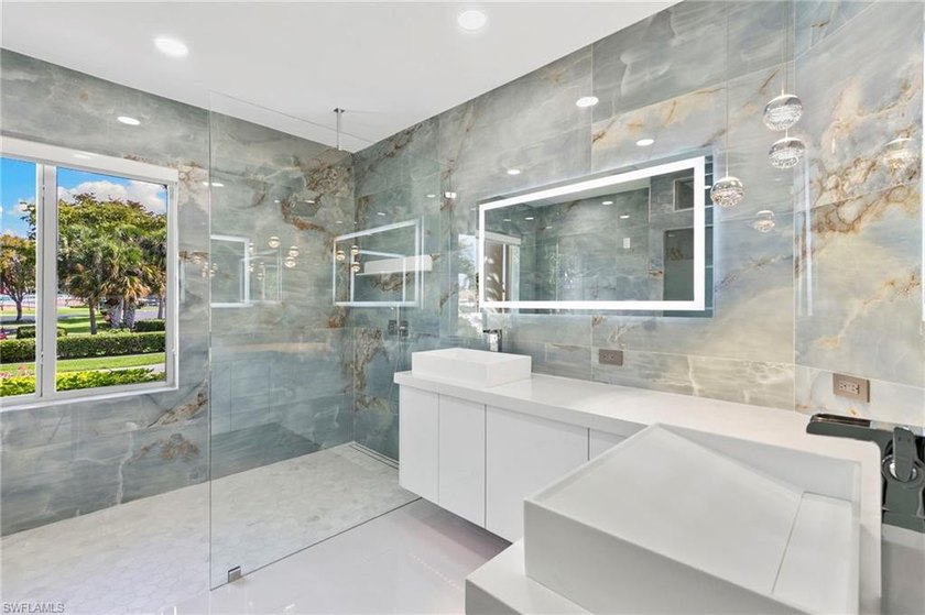 Exceptional investment opportunity in a phenomenal location near - photo 21