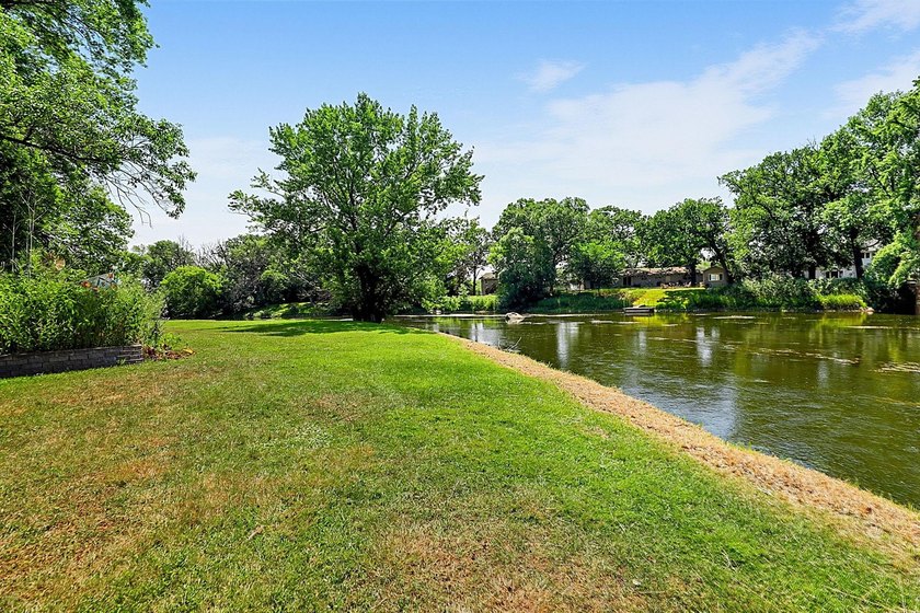 This unique riverfront property offers several hundred ft of - photo 23