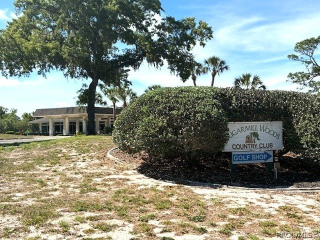 Welcome to this beautifully maintained 3-bedroom, 2-bathroom - photo 46