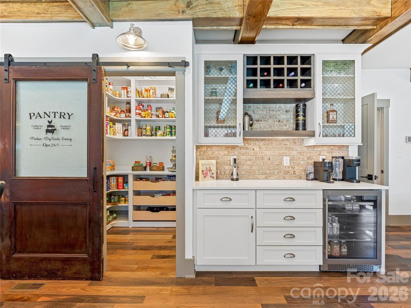 Completely transformed modern farmhouse on 5.5 acres w/ mountain - photo 6