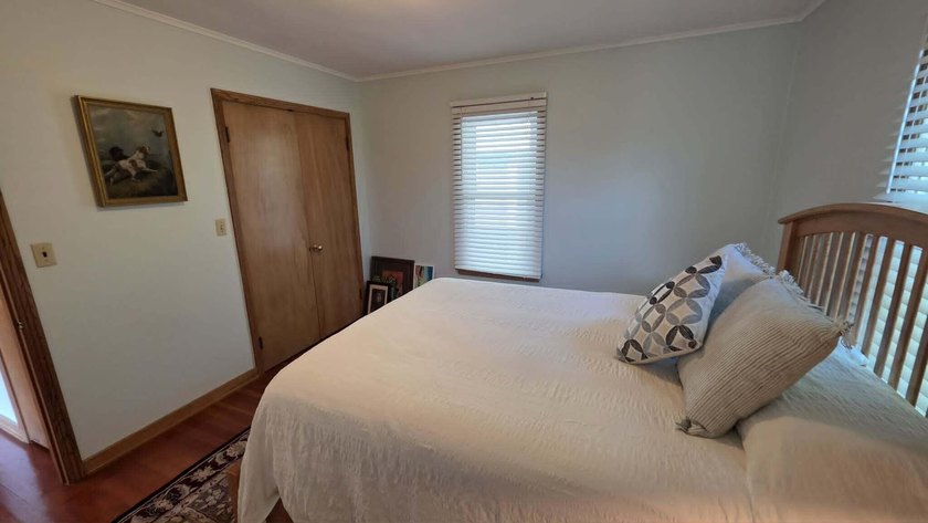 Updated 2 bedroom 1 bath home. Very close proximity to Lake - photo 7