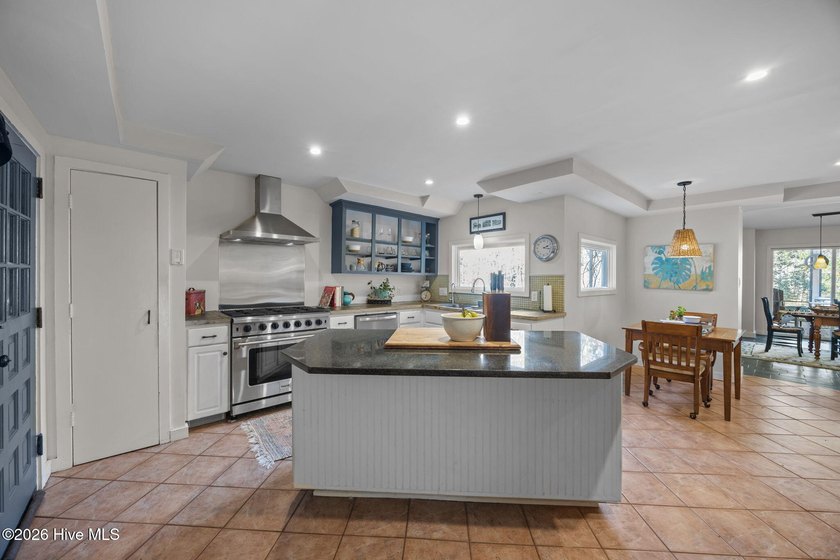 Escape to your own private retreat in the heart of Washington - photo 17