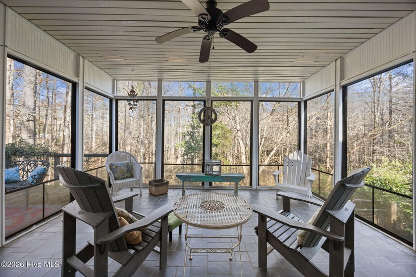 Escape to your own private retreat in the heart of Washington - photo 27