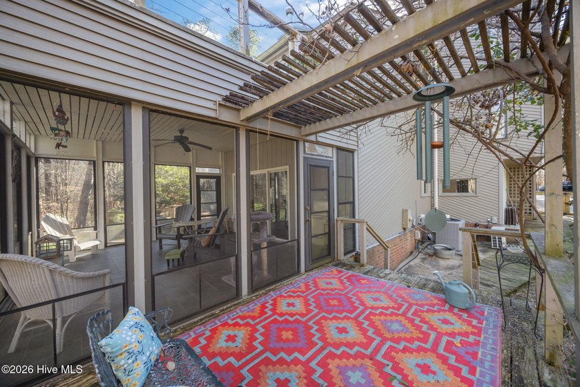 Escape to your own private retreat in the heart of Washington - photo 28
