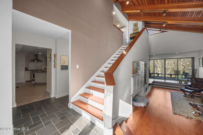 Escape to your own private retreat in the heart of Washington - photo 32