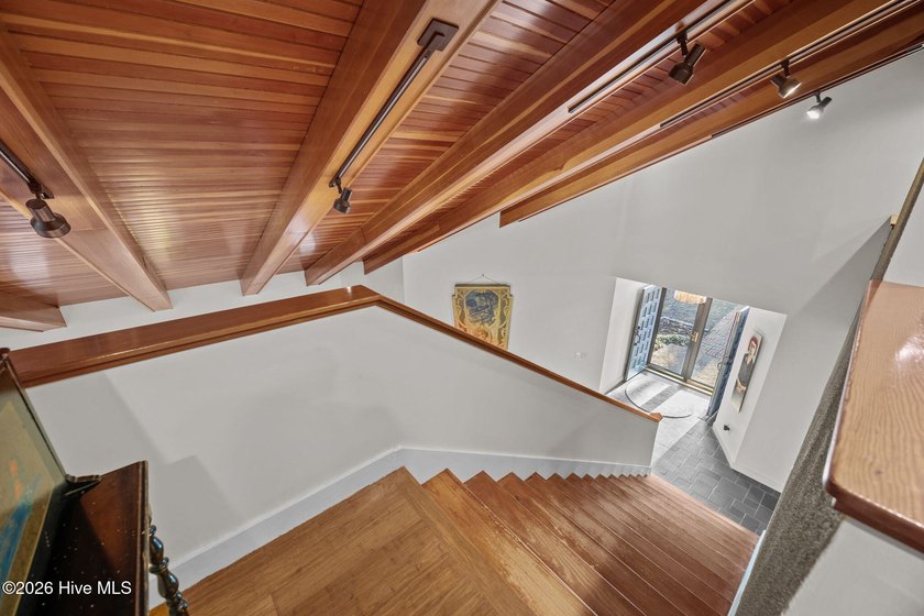 Escape to your own private retreat in the heart of Washington - photo 34