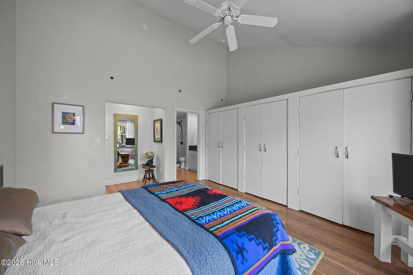 Escape to your own private retreat in the heart of Washington - photo 38