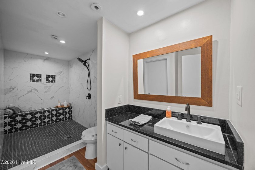 Escape to your own private retreat in the heart of Washington - photo 40