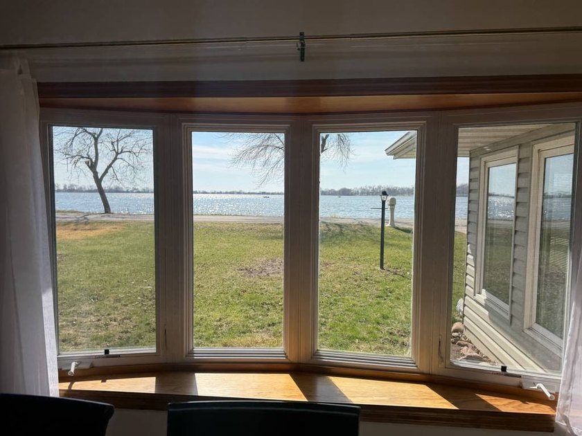 JUST IN TIME FOR SUMMER! Take a look at this well maintained - photo 30