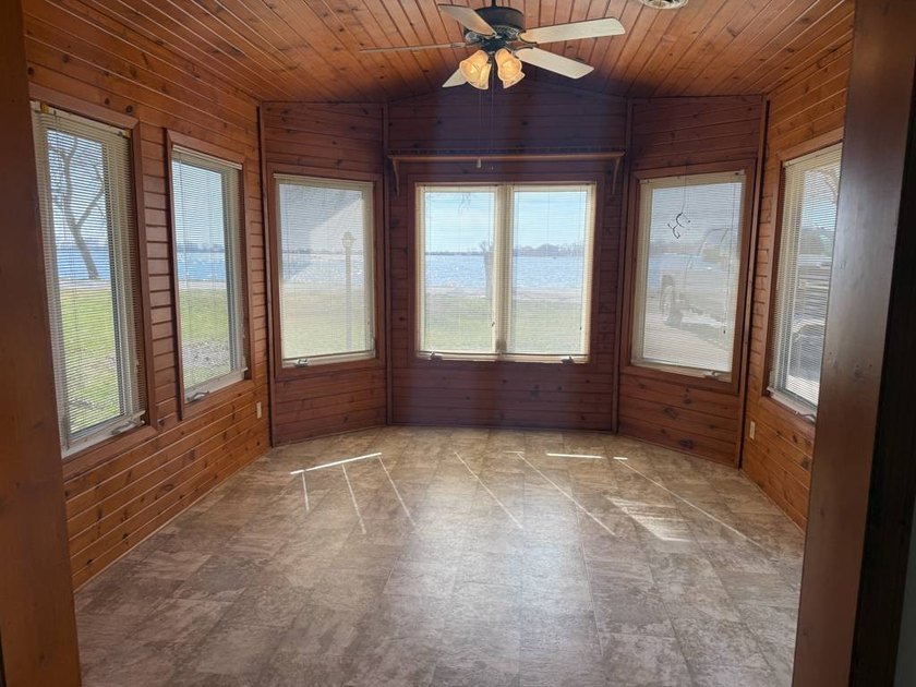 JUST IN TIME FOR SUMMER! Take a look at this well maintained - photo 34