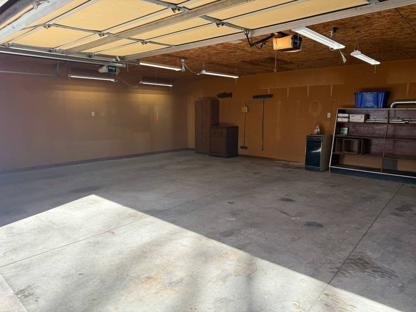 JUST IN TIME FOR SUMMER! Take a look at this well maintained - photo 37