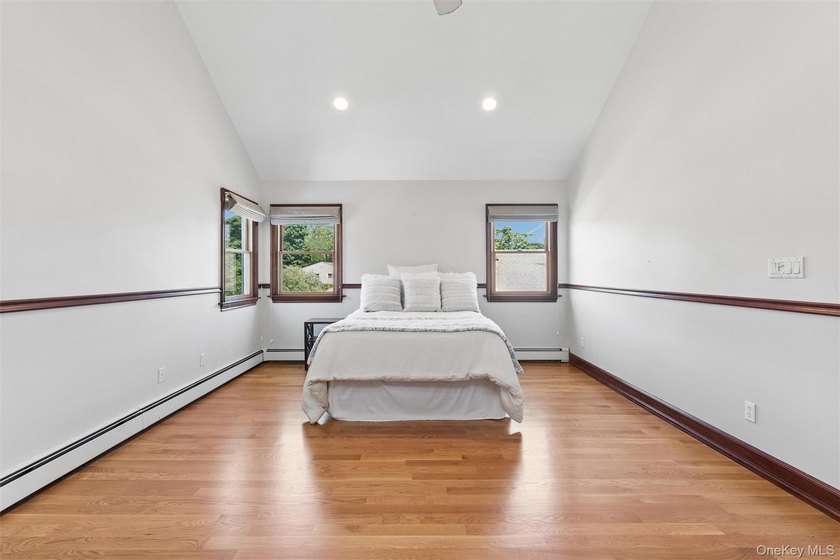 Welcome to 1749 Commonwealth Ave offering 3/4 bedrooms and 2 - photo 18