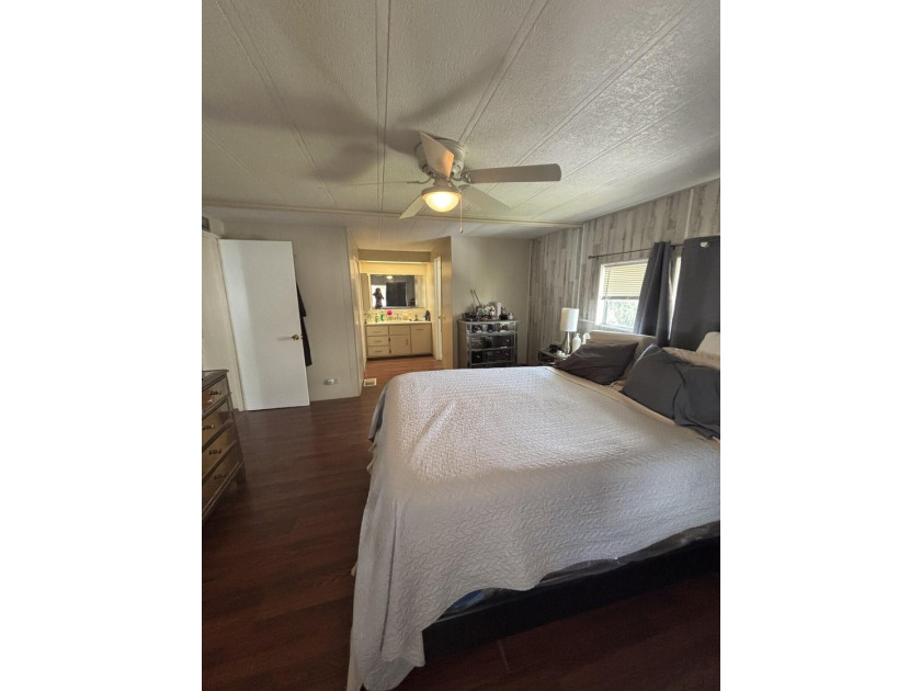 SPACIOUS HOME, VERY WELL MAINTAINED WITH 2 BEDROOMS, 2 BATHS AND - photo 30