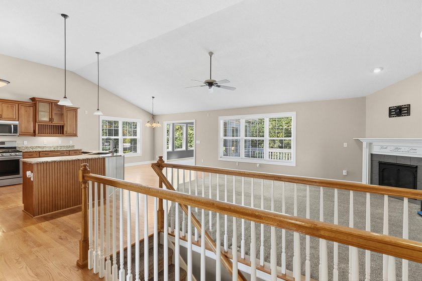 An Unrivaled Waterfront Sanctuary in the Woods at River Ridge - photo 9