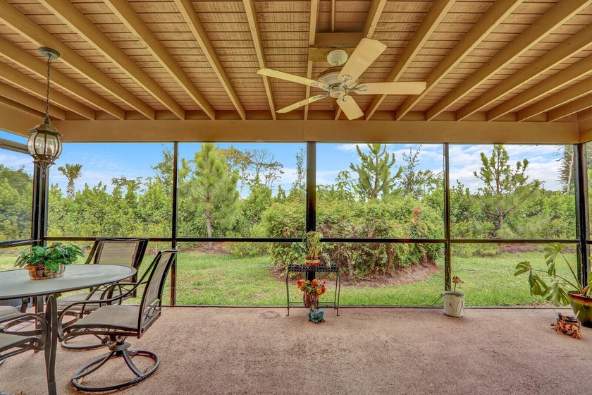 Excellent opportunity to own this 2 bed, 2 bath home close to - photo 10