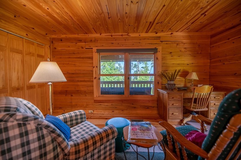 Nestled on the widest, most breathtaking expanse of Lake - photo 19